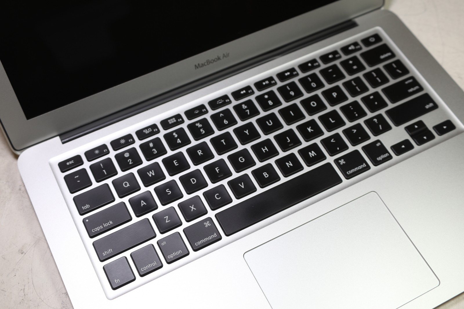 MacBook Air (A1466) Intel(R) Core(TM) i5-3427U CPU @ 1.80GHz-4GB RAM-128GB SSD