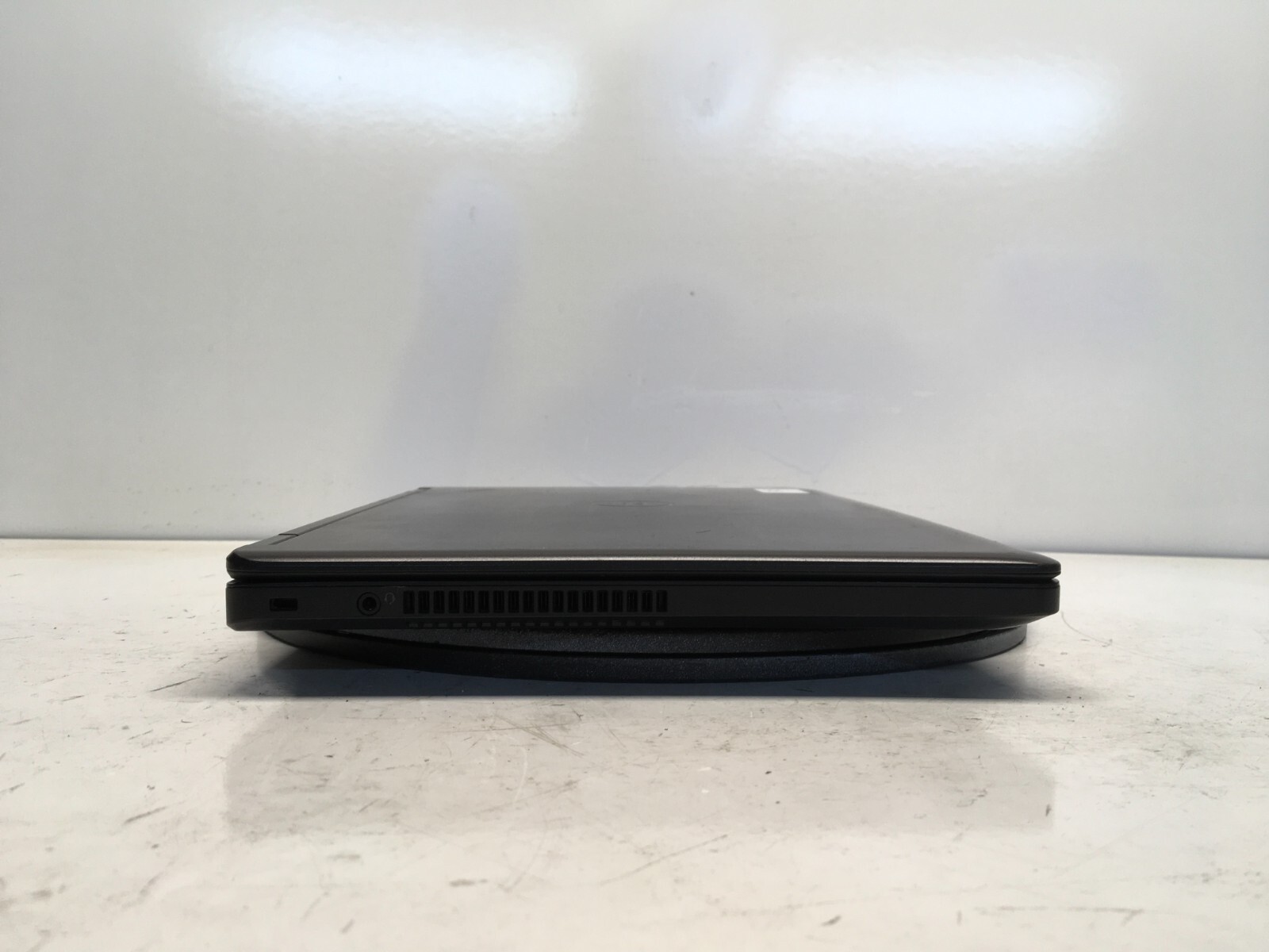 Dell Latitude E5450 Intel i5-5200U 2.2GHz 4 GB NO HDD No Batt