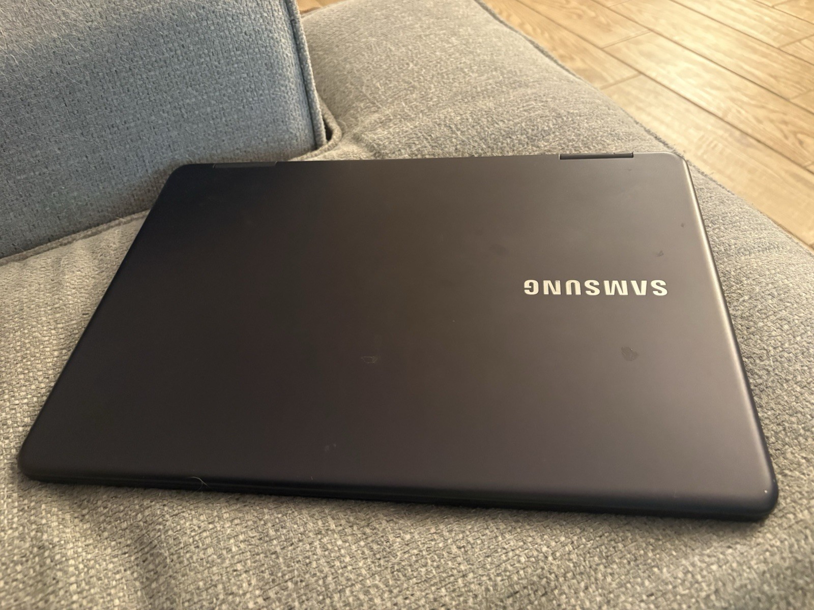 Samsung laptop/ Samsung Notebook 7 Spin 15.6” Touchscreen Laptop – Ryzen 5