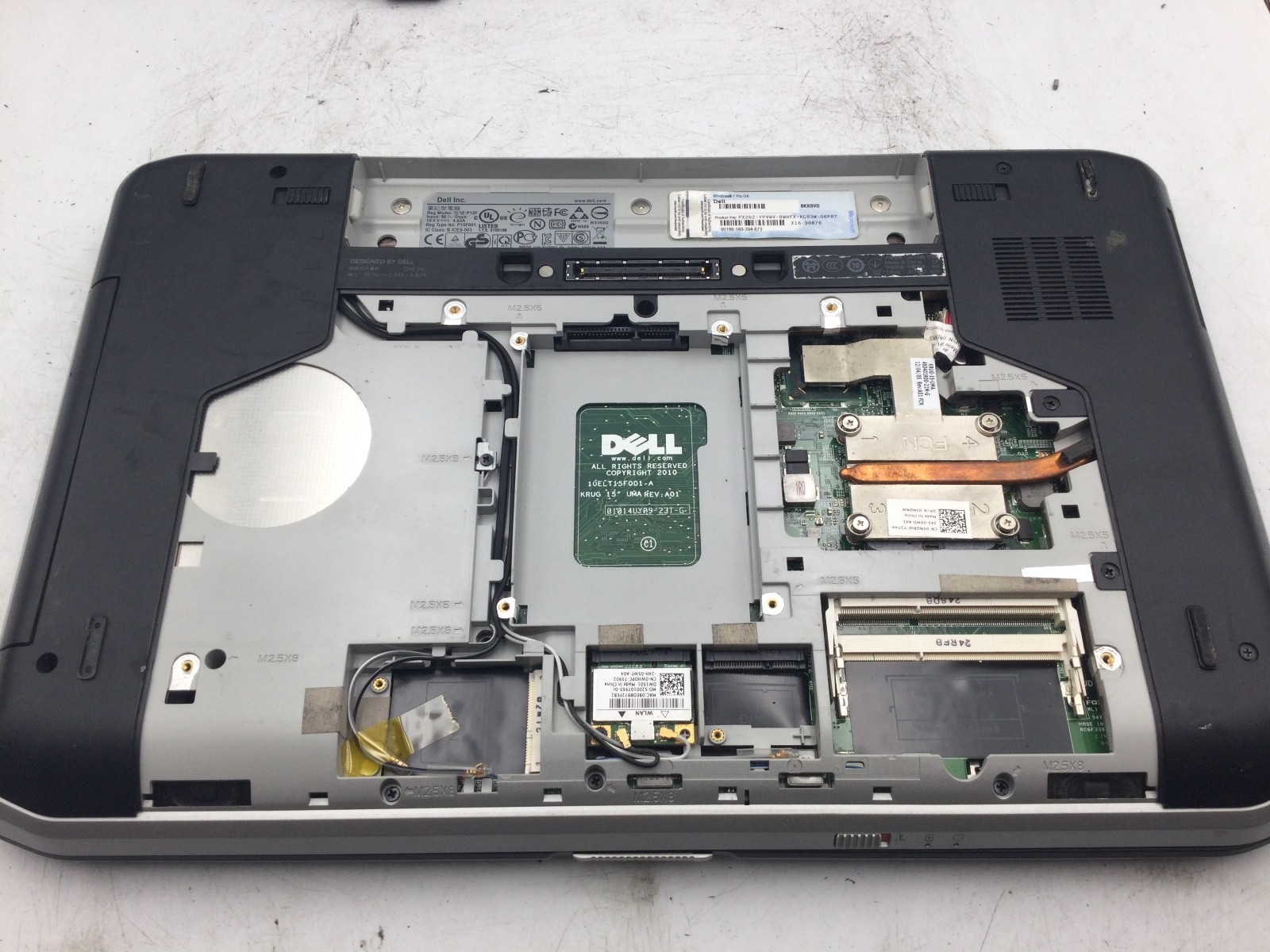 DELL LATITUDE E5520 – BOOTS TO BIOS – INTEL I5 2540 – NO RAM – 15″ – READ – BB!