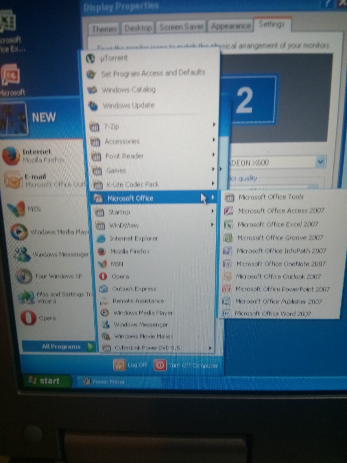 DELL LATITUDE D810 1.86GHZ 2GBRAM 60GBHDD OFFICE2007 1920X1200 ATI RADEON X600
