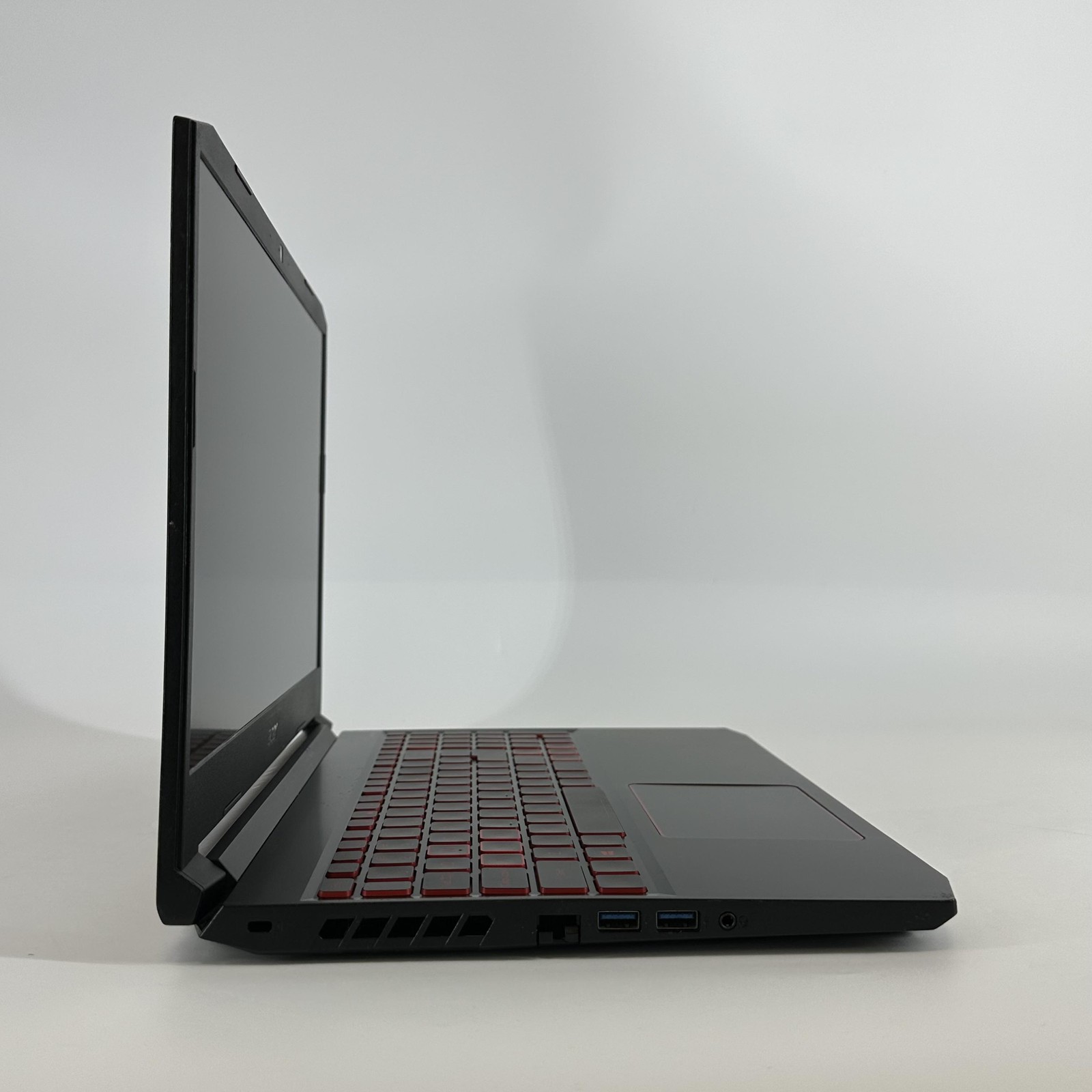 Acer Nitro 5 15.6 FHD i5-9300H 8GB 128GB SSD/1TB HDD GTX 1650 BAD ESC KEY