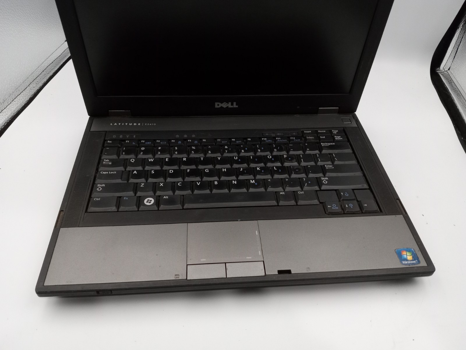 Dell Latitude E5410 14″ Laptop Intel Core i5-520M – DISPLAY ISSUES – READ -RR