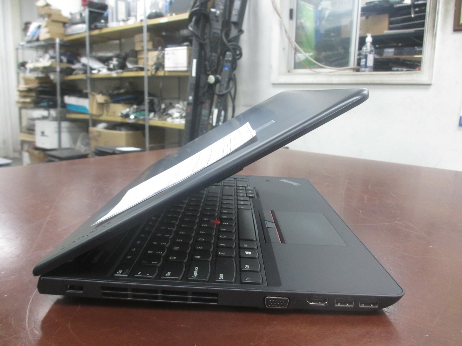 Lenovo ThinkPad E570 15.6″ i5 7200U 2.50GHZ 8GB 500GB DVDRW Laptop w/ AC *BIOS**