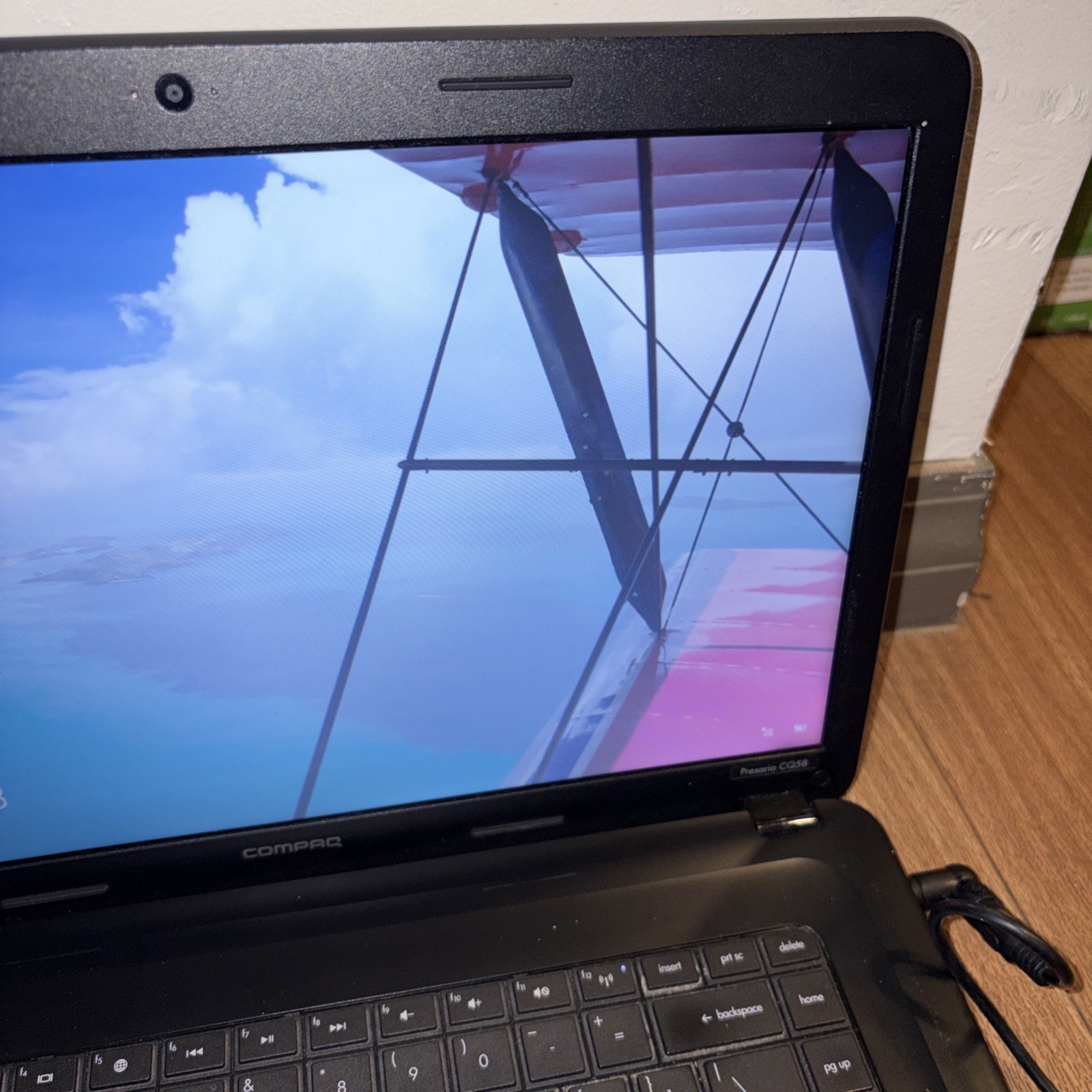 Compaq Presario CQ58-a10nr 15.6″ Notebook – AMD E1-1200 1.4 Ghz, 6 GB, 520 GB