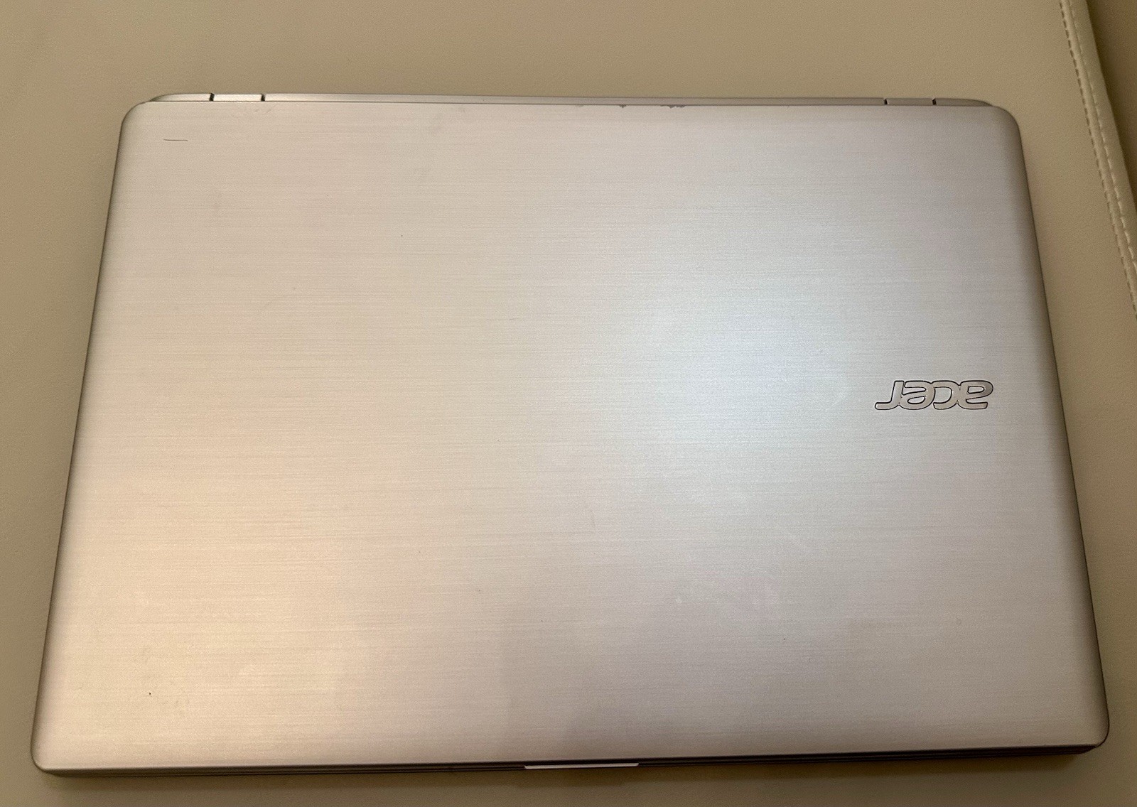 Acer Aspire V5-122P-0864 Ultrabook AMD A4-1250 4GB 500GB 11.6″ silver,No battery