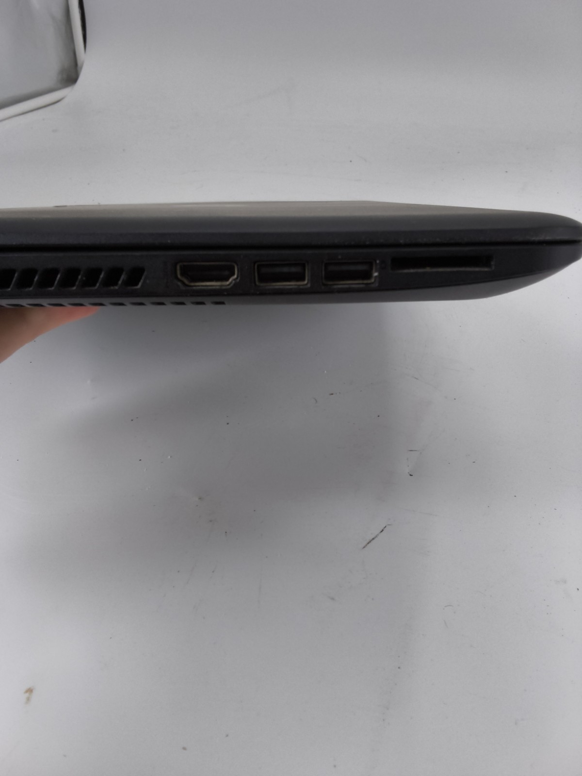 HP 15 Notebook PC | AMD A6-5200 Radeon HD Graphics | 4 GB Ram | 440 GB See Desc!