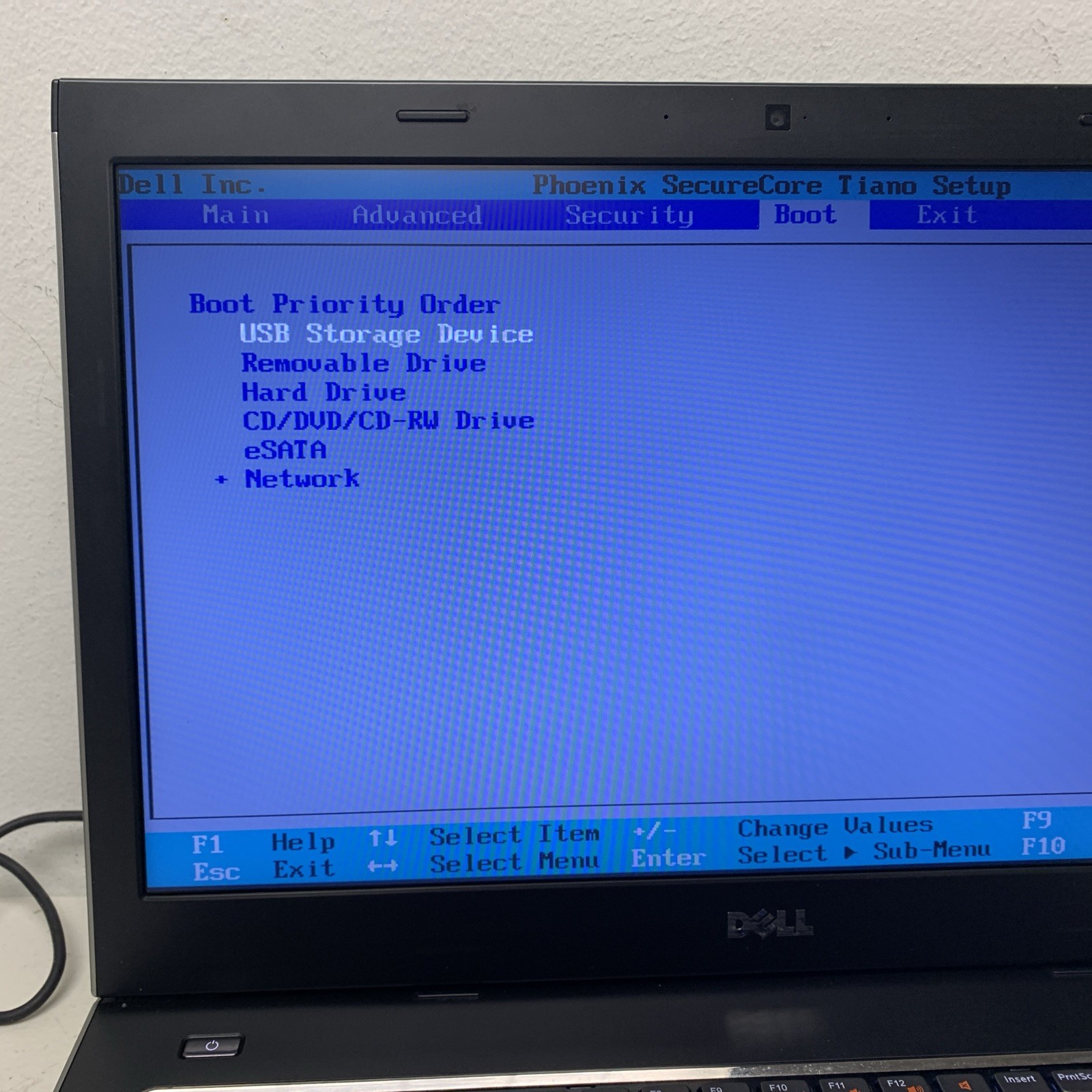 Dell Vostro 3750 17.3″ Intel Core i5-2410M2.30GHz 4GB Ram For Parts Read Descrip