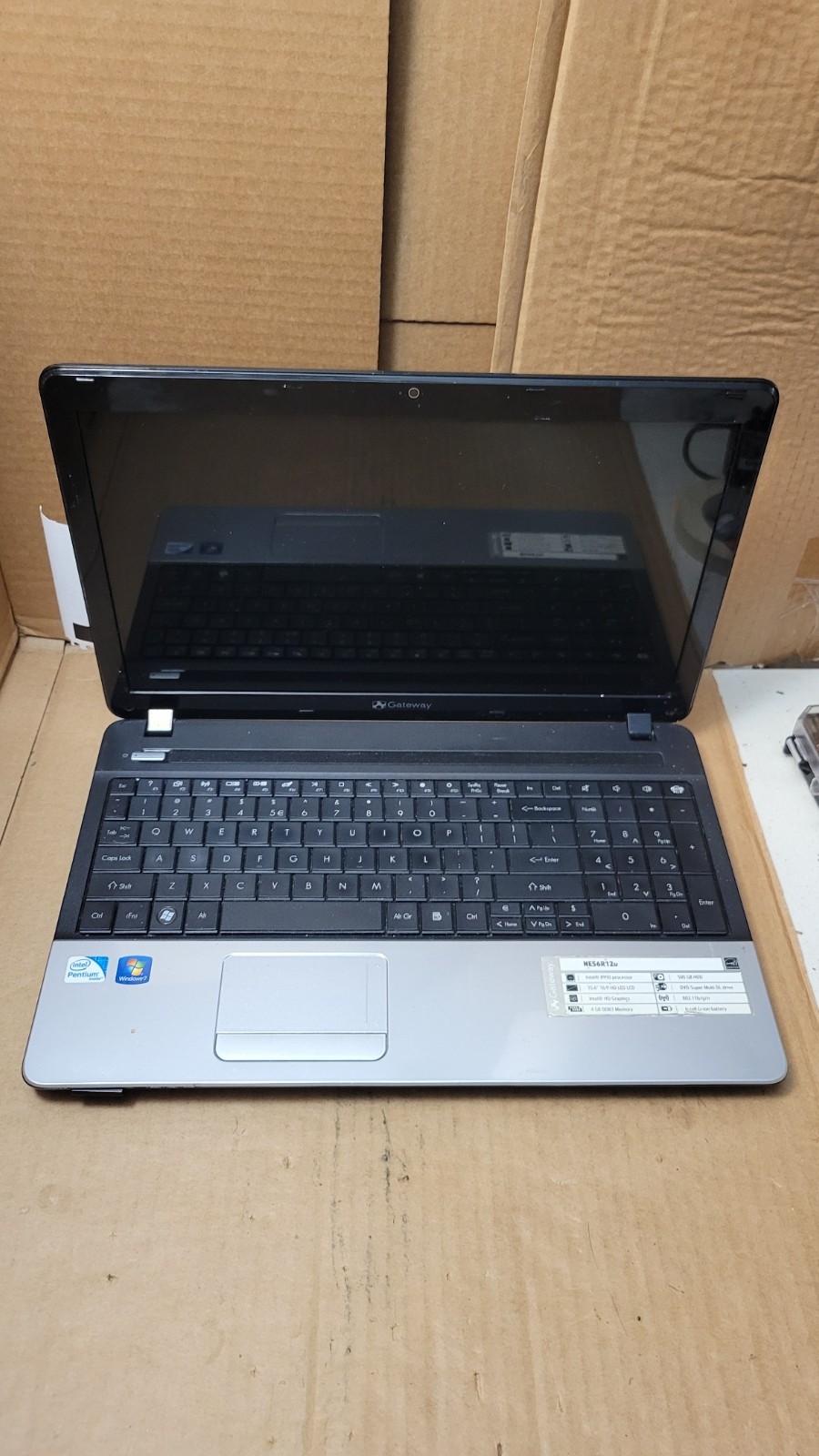 Gateway NE56R12U B950 2.1 Ghz Laptop — For Parts or Repair —