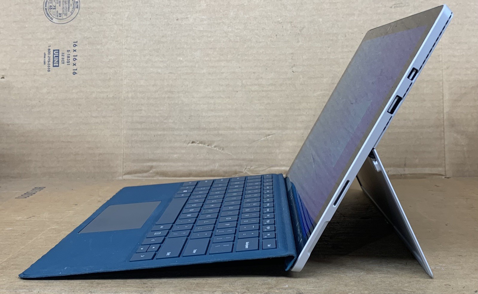 Microsoft Surface Pro 4 1724 Intel Core i5-6300U 8GB DDR4 RAM 256GB SSD *READ*