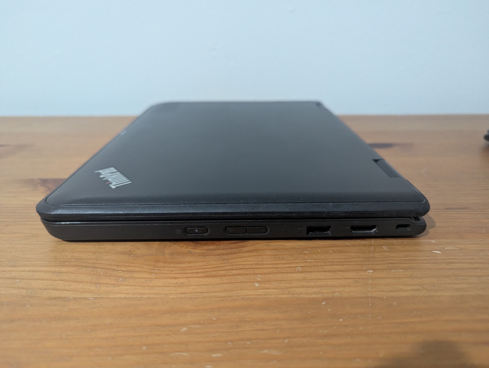 Lenovo Thinkpad Yoga 11e – Intel Celeron N2940 – 8GB RAM – 960GB SSD