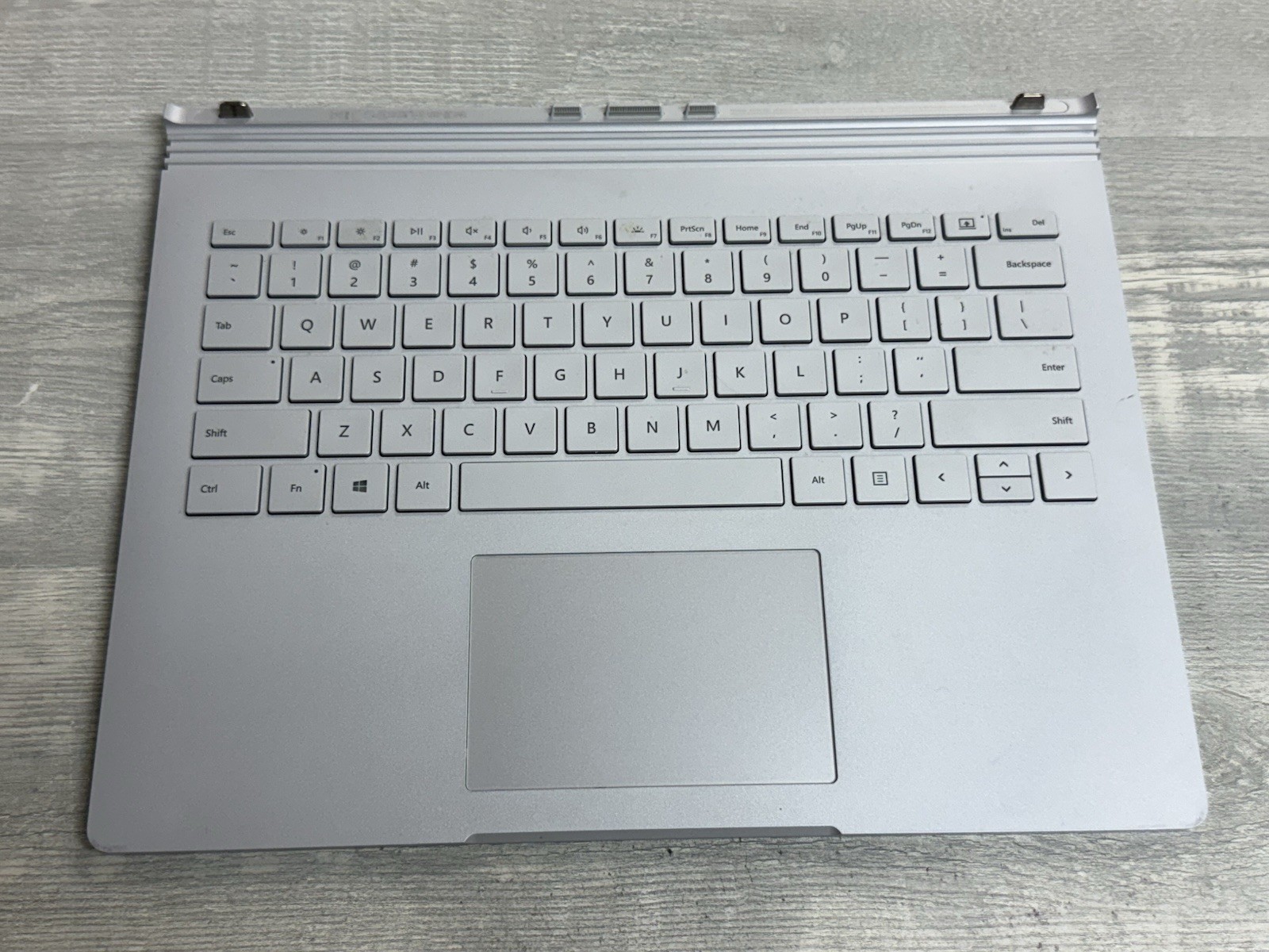 Surface Book 2 13.5″ 2017 Core i5 i7 256GB 512GB SSD – 8GB 16GB Ram – Silver