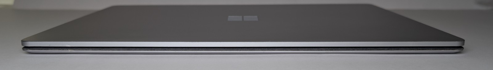 Microsoft Surface Laptop 4 1958 Ryzen 5/8GB-256GB SSD/Radeon Graphics Win11~957~