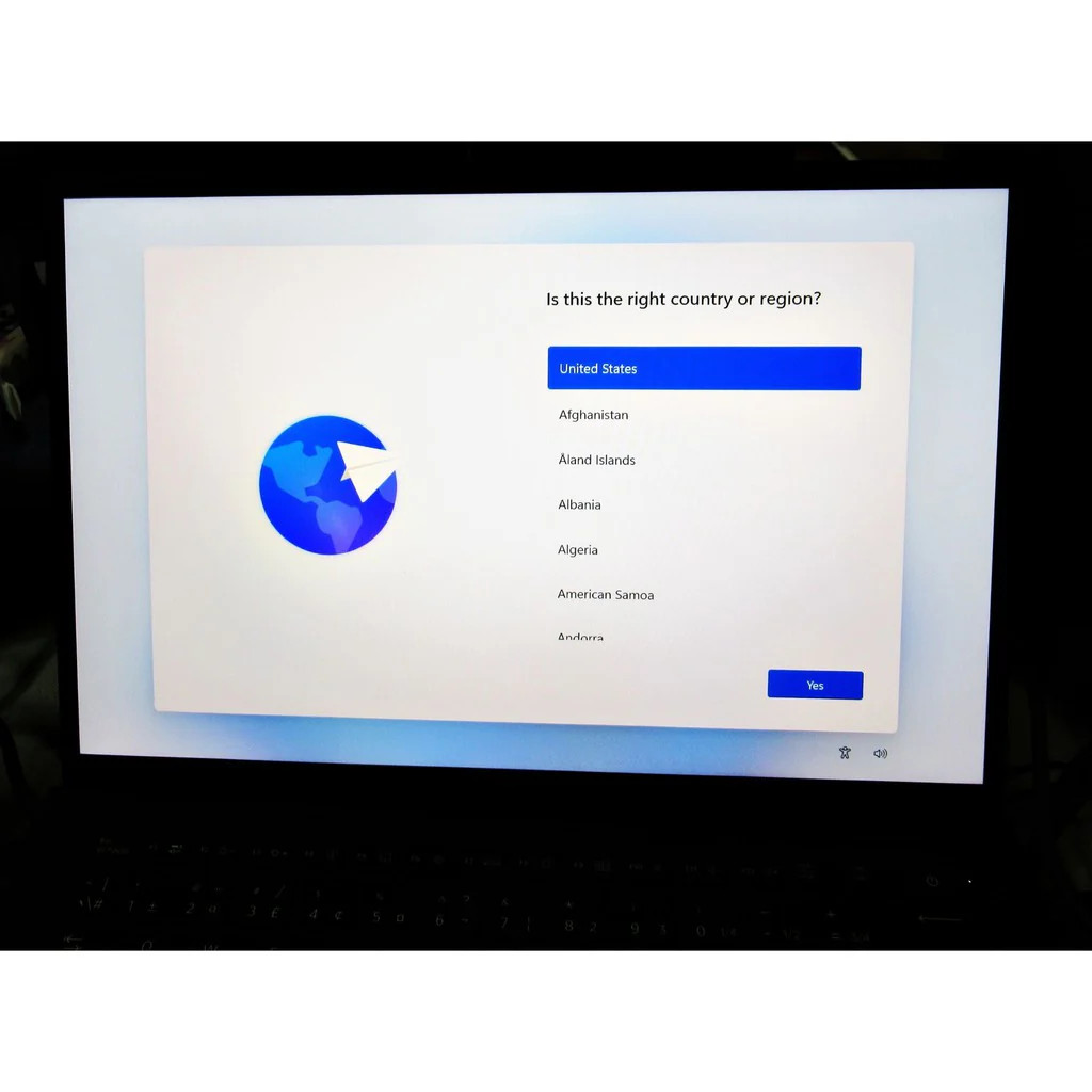 LG Gram 14 14Z90R-K.AA75A9 Intel Evo Laptop