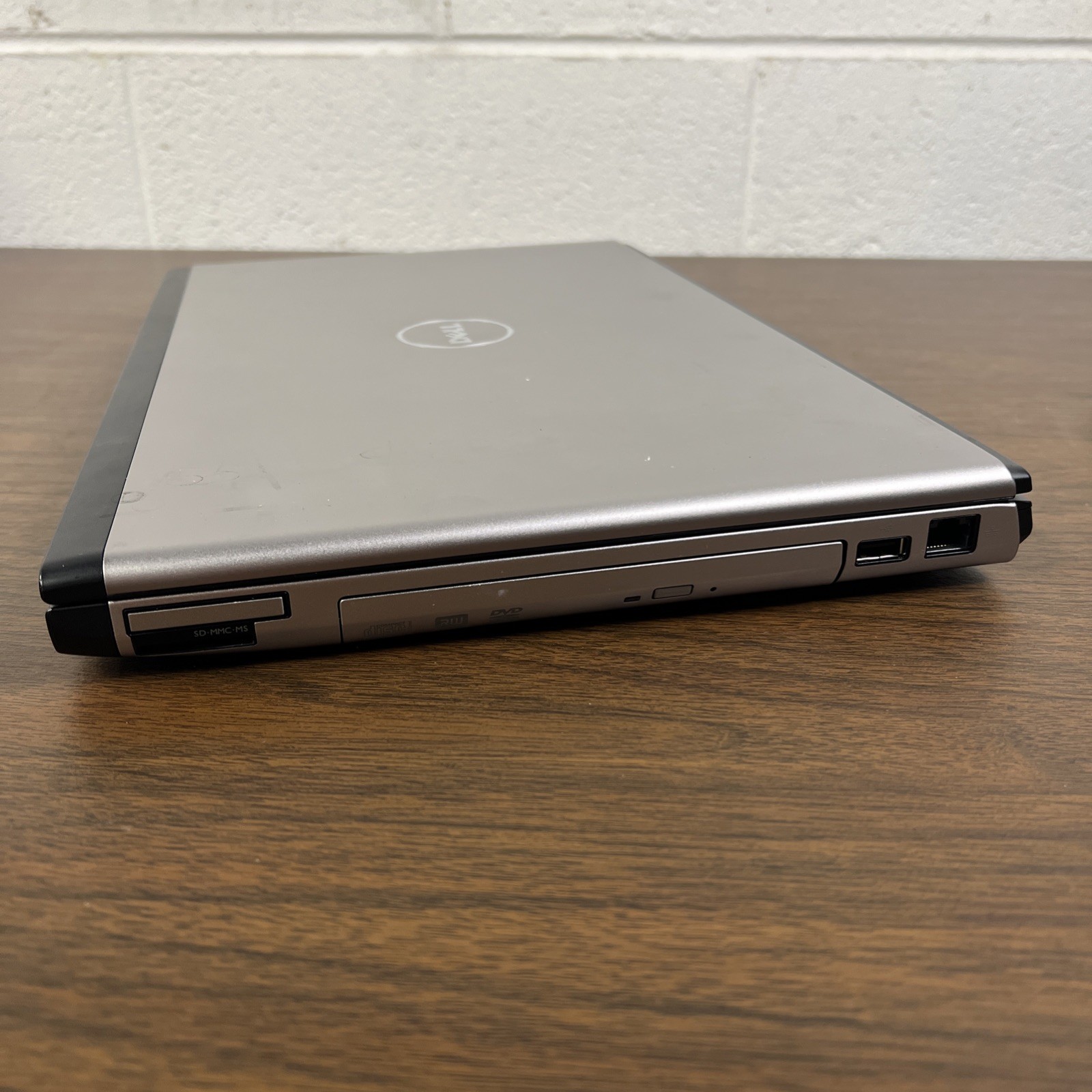Dell Vostro 3500, Intel Core i5 M560 @ 2.67GHz, 4GB RAM, 500GB HDD, WIN 7 Pro