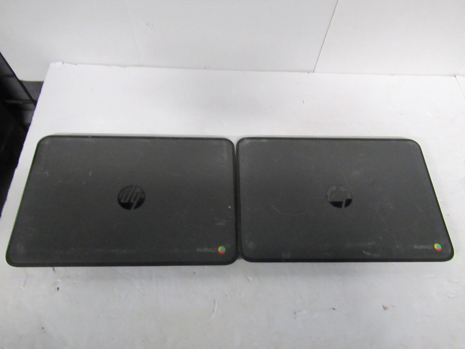 HP Chromebook 11” G5 TPN-Q151 with screen ,as is , for parts