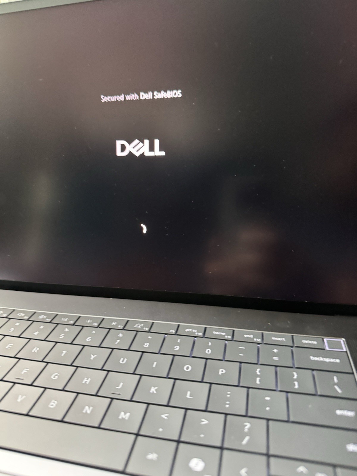 Dell Pro Max 16 MB16250 FHD 7 64GB 512GB