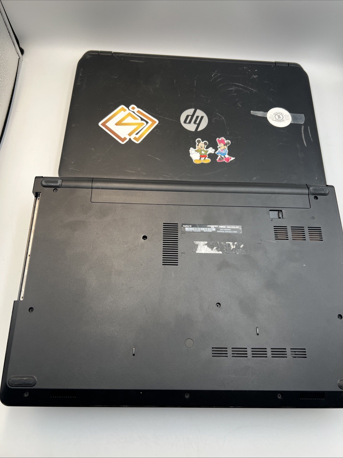 4 Laptops 1 iPad For Parts/Repair – Dell – Apple – Toshiba – Hp