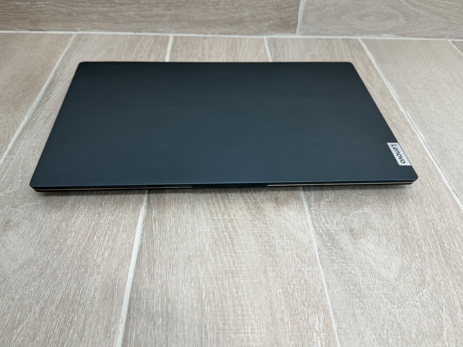 Lenovo IdeaPad 5 15ABA7 15.6″ AMD Ryzen 7 5825U 16GB RAM 256GB NVMe SSD Win-11