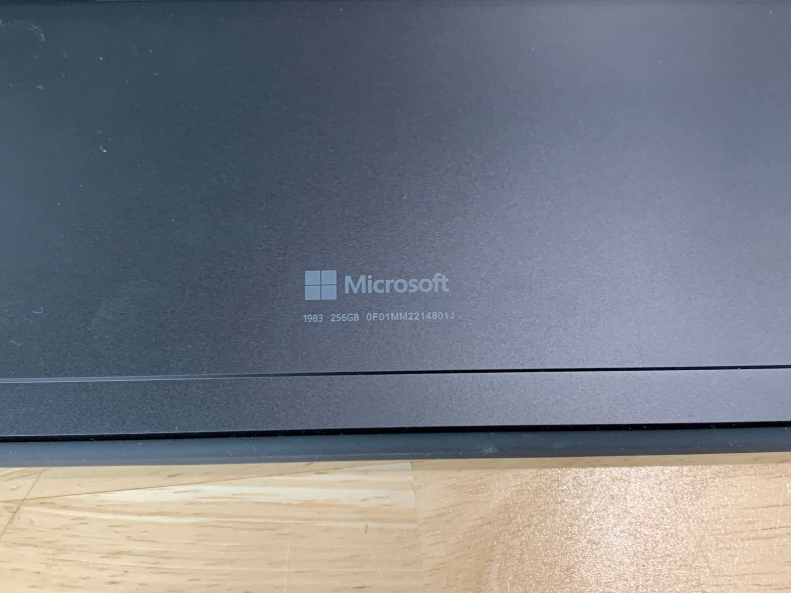 Microsoft Surface Pro 8 / 1983 i7-1185G7 16GB RAM 256GB SSD CHARGING PORT DEFECT