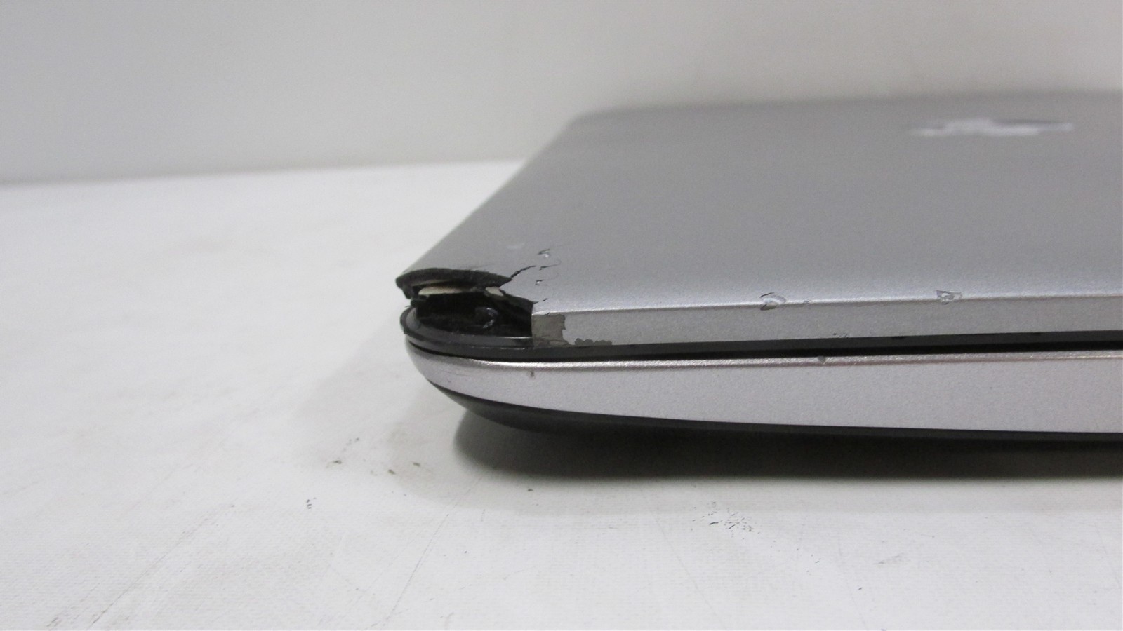HP Elitebook 840 G4 i5-7200U 2.5GHz 8GB RAM 512GB m.2 14″ Win 10 Pro Touch DMG