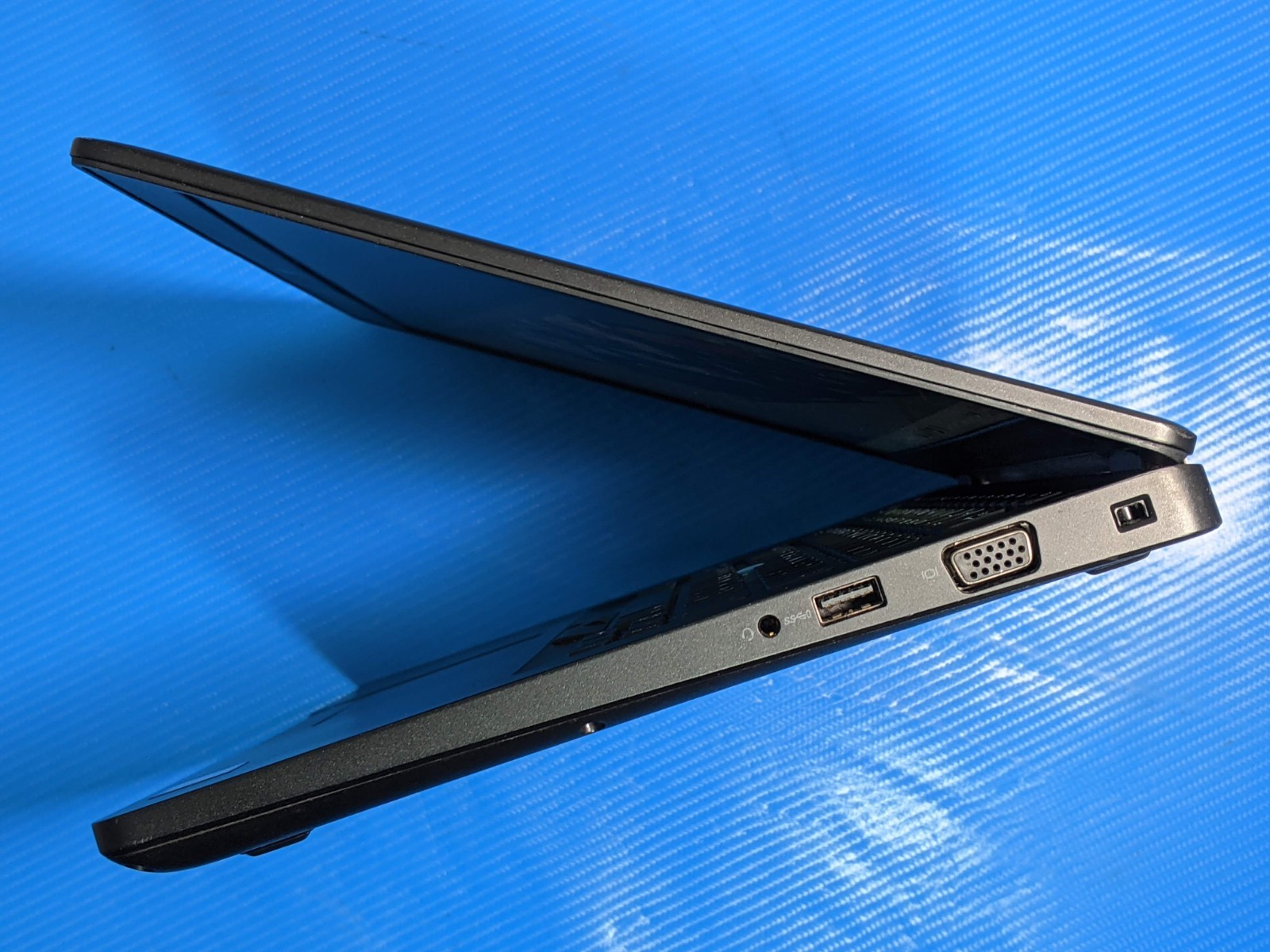 Dell Latitude 5490 14″ FHD Intel Core i5-8365U 1.6GHz 8GB 256GB SSD Win11Pro +PA