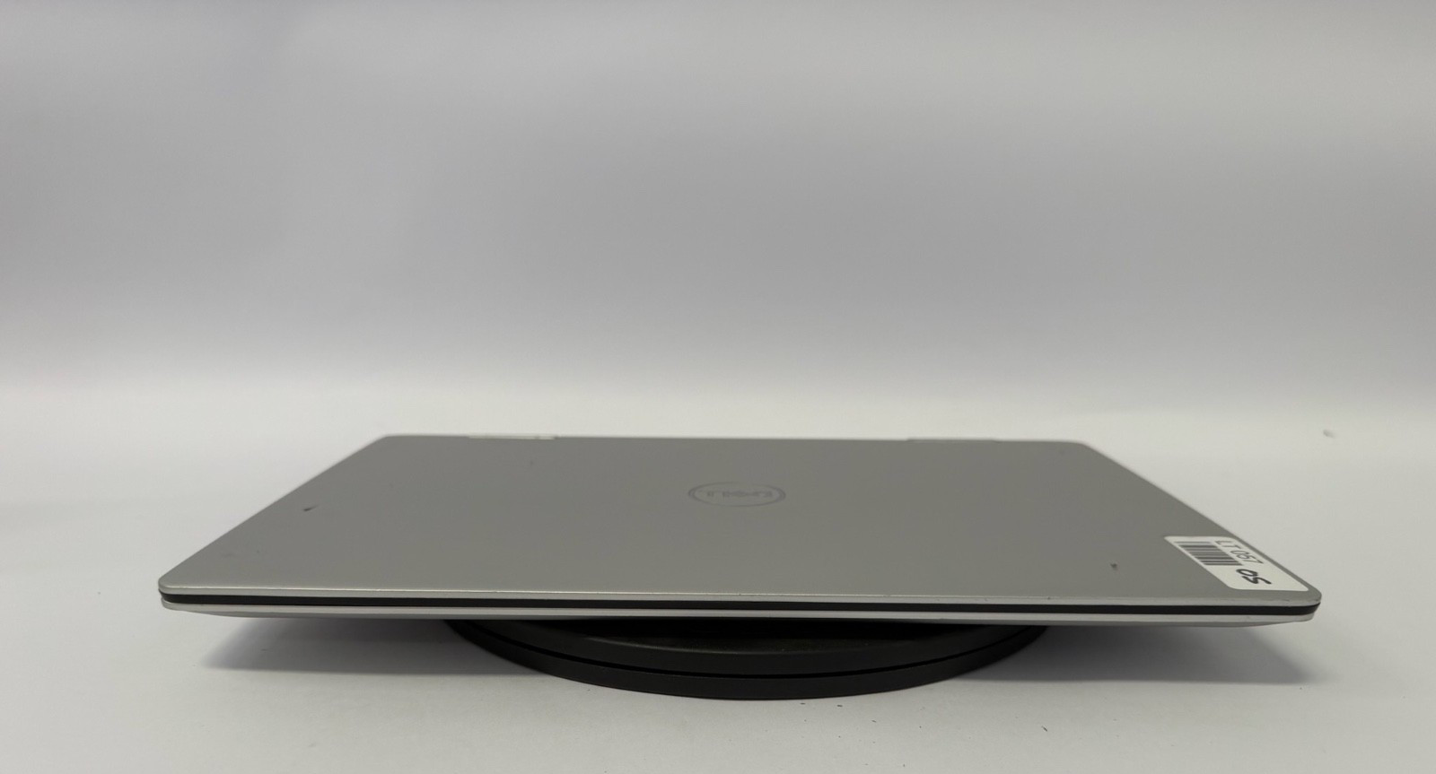 Dell Inspiron 7586-i5-8265U@1.60GHz 8GB DDR4 Ram 256GB NVME SSD UHD GFx W11H