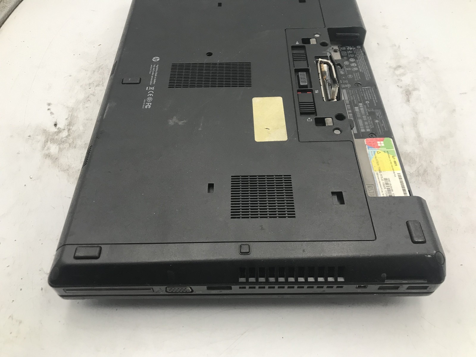 HP PROBOOK 6570B – FOR PARTS/NO BOOT – INTEL CORE I5 3RD GEN – NO RAM – READ -BB