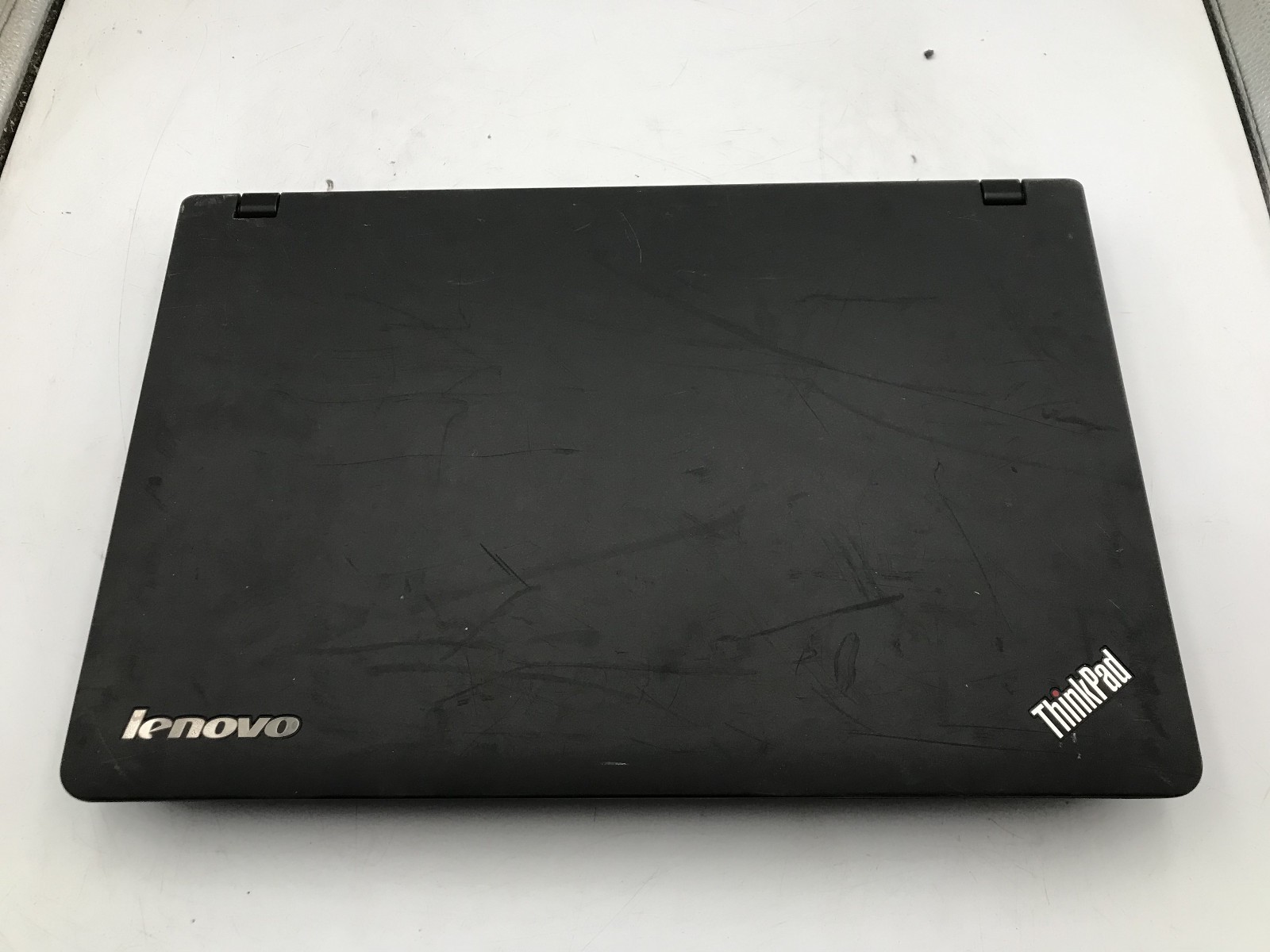 LENOVO THINKPAD E520 – BOOTS TO BIOS – INTEL I3 2350M – NO RAM – 15″ – READ -BB
