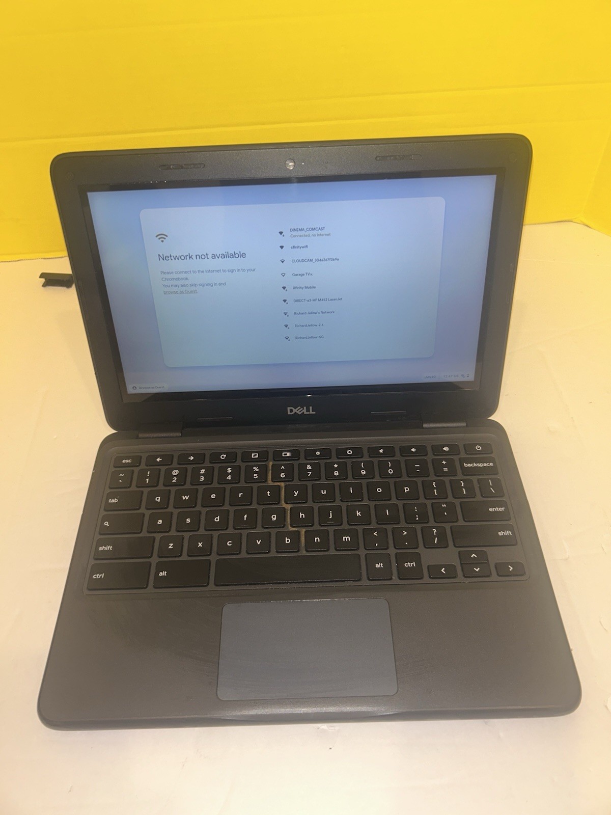 Dell Chromebook ,Celeron, 4GB RAM, 32GB, ChromeOS) touch Beezel detail