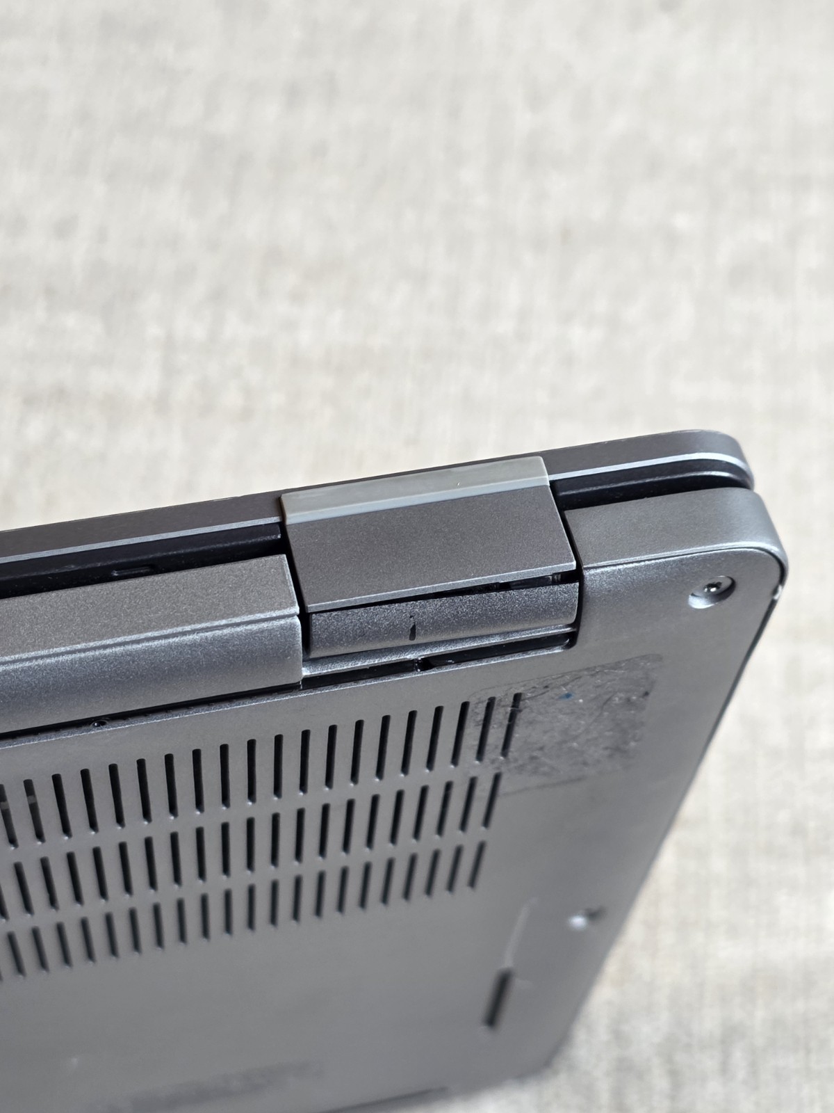 Dell Latitude 7410 14″ FHD Core i7-10610U, 16GB 512GB SSD Webcam, Windows 11 PRO