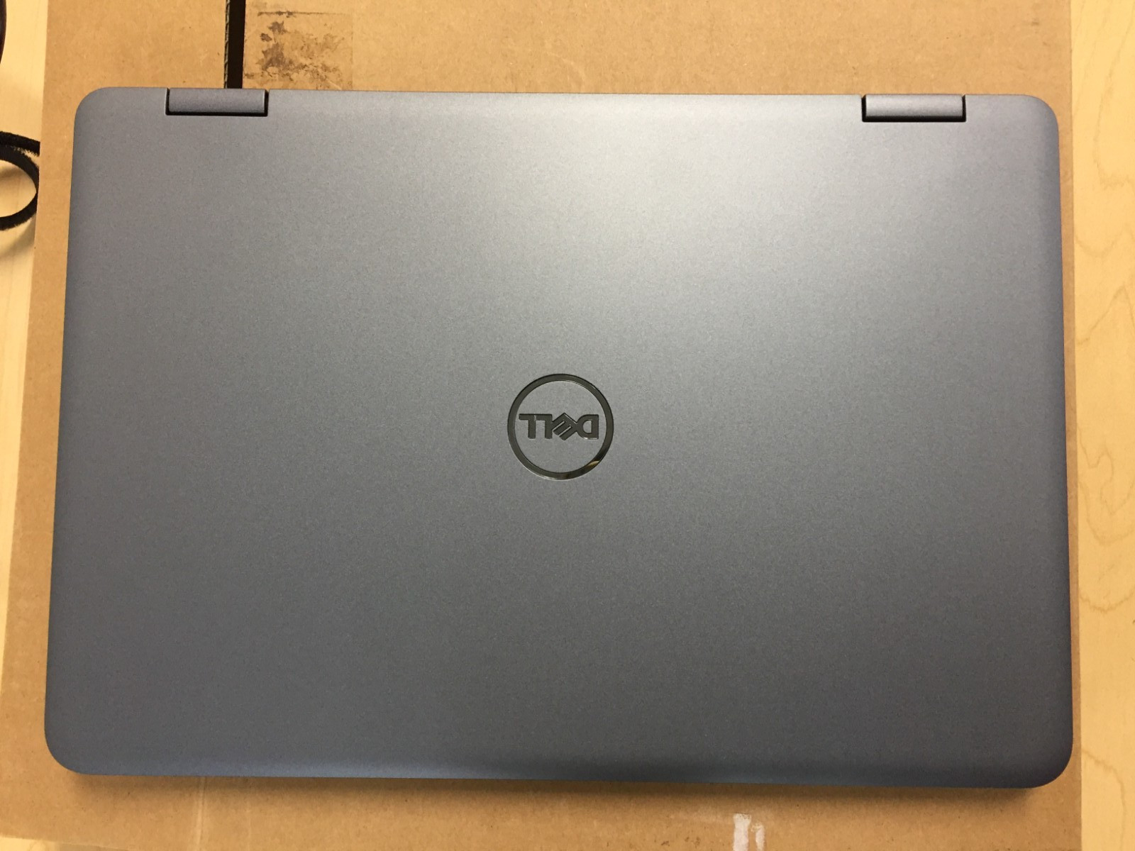 Dell inspiron 3195 11.6″ Touchscreen Laptop/AMD A9-9420e/4GB Ram/128GB eMMC/W10H