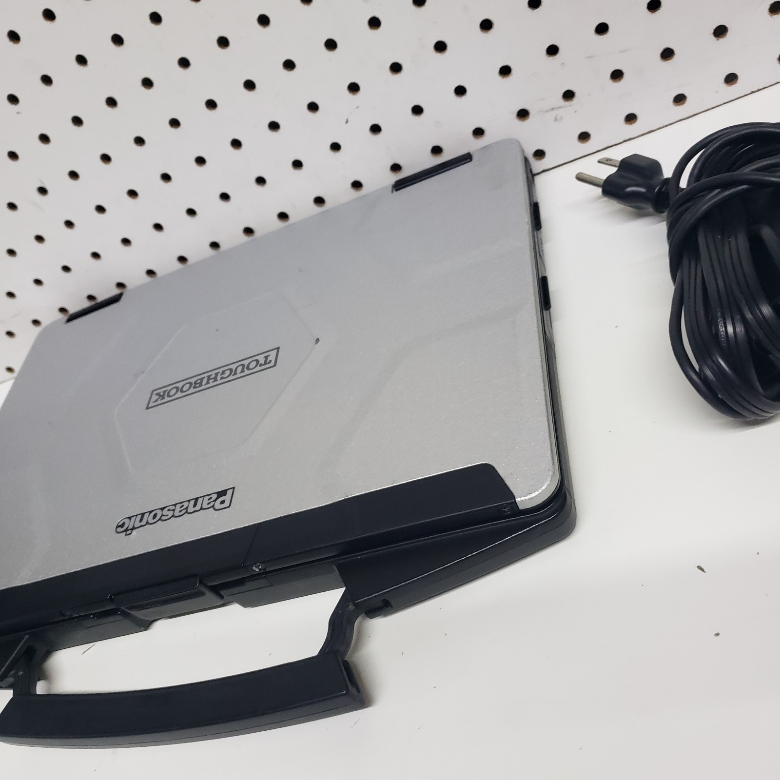 Panasonic ToughBook CF-54 14″ i5-5300U CPU 2.30Ghz 8GB Ram 256GB SSD Win11 Pro