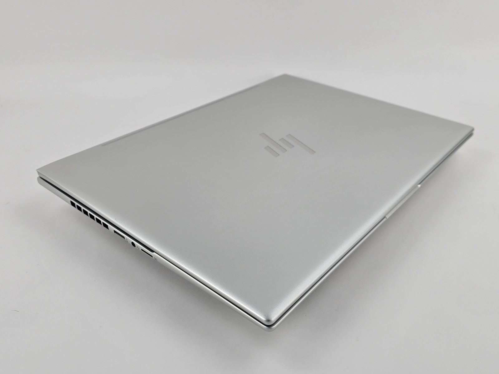 HP ENVY 16″ 120Hz Touch (Intel i7-13700H, 16GB, 1TB SSD, RTX 4060) – Used – Read