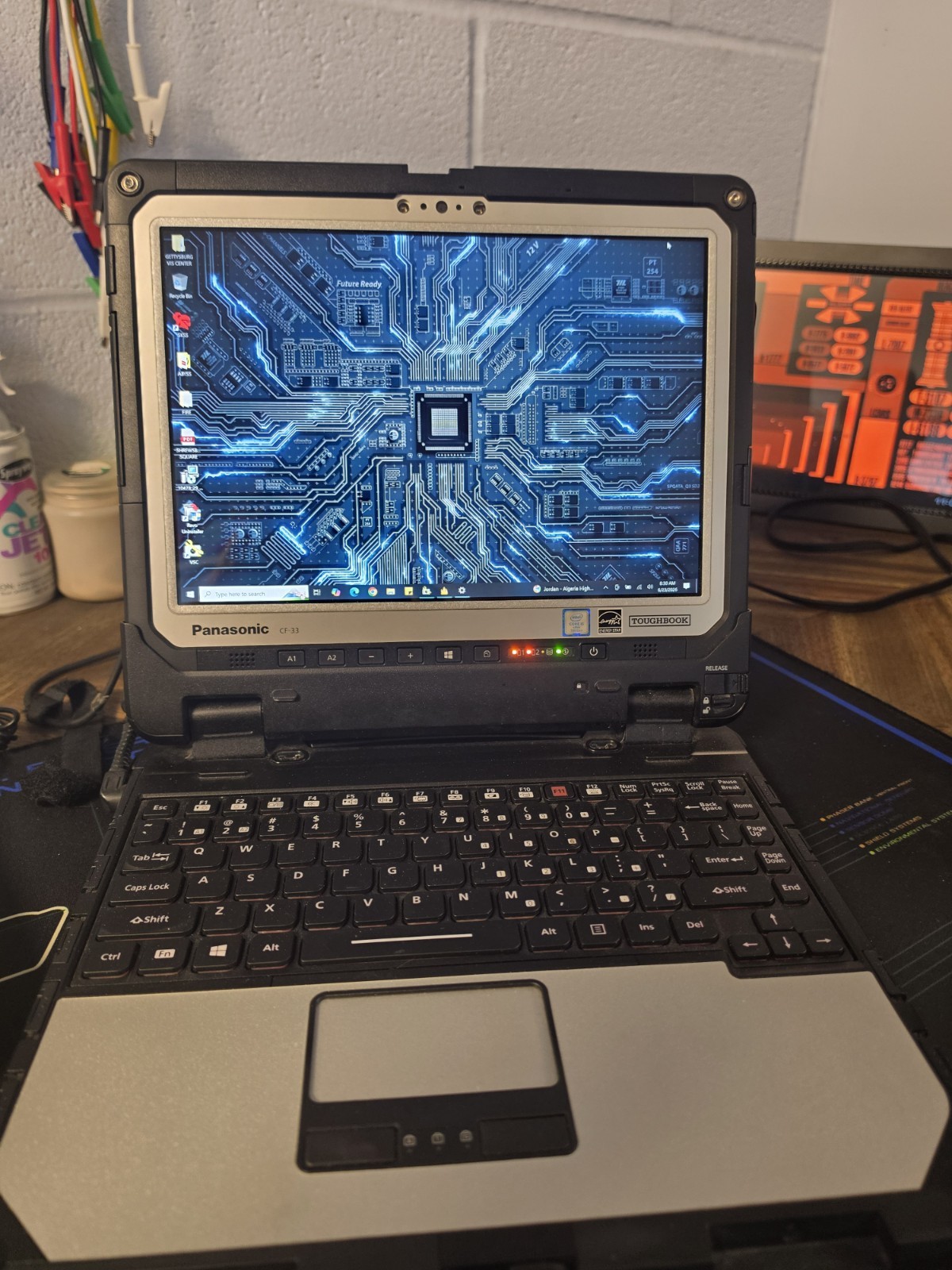 CF-33 Panasonic Core i5 @ 7th GEN 8GB 1TB HDD WIN10 PRO Touchscreen ORANGE