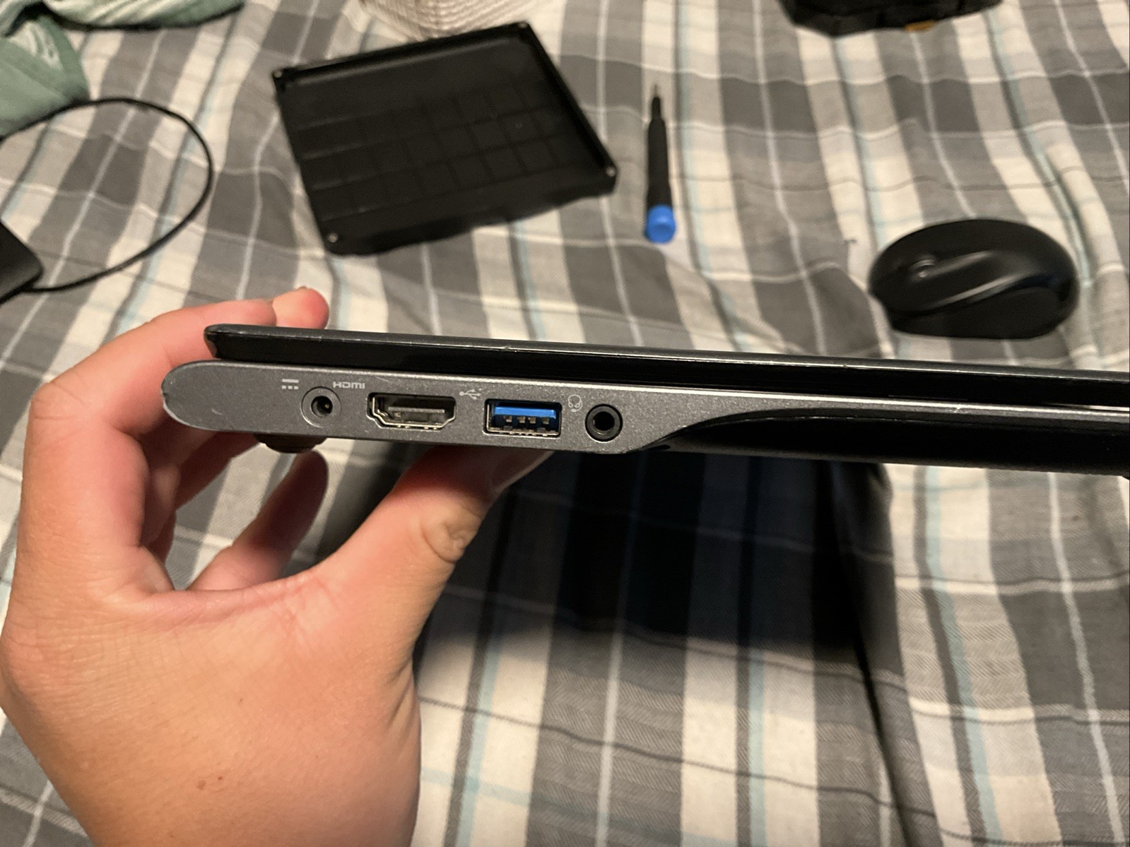 Acer ChromeBook C720 11.6″(16GB SSD, Intel Celeron, 1.40 GHz, 4GB) Laptop -…