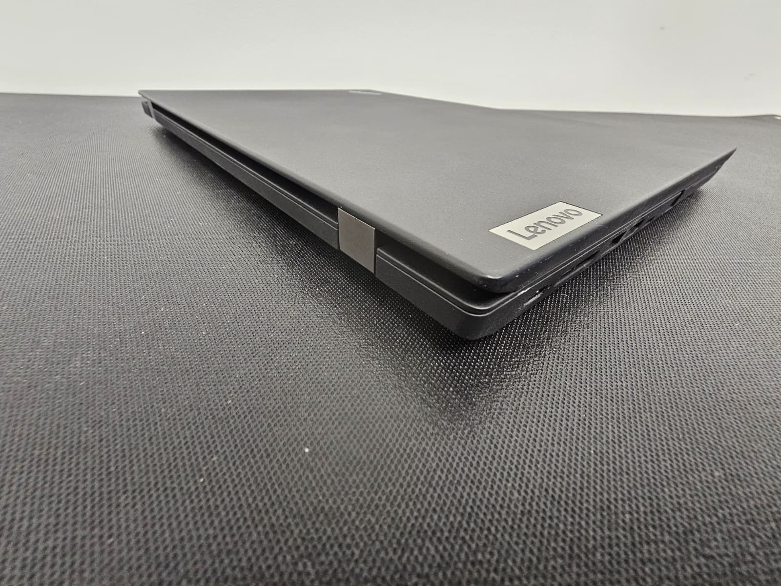 Lenovo ThinkPad L15 Gen 2a Ryzen 5 5650U FHD N-T 4GB Ram 256GB SSD Win 11 Pro