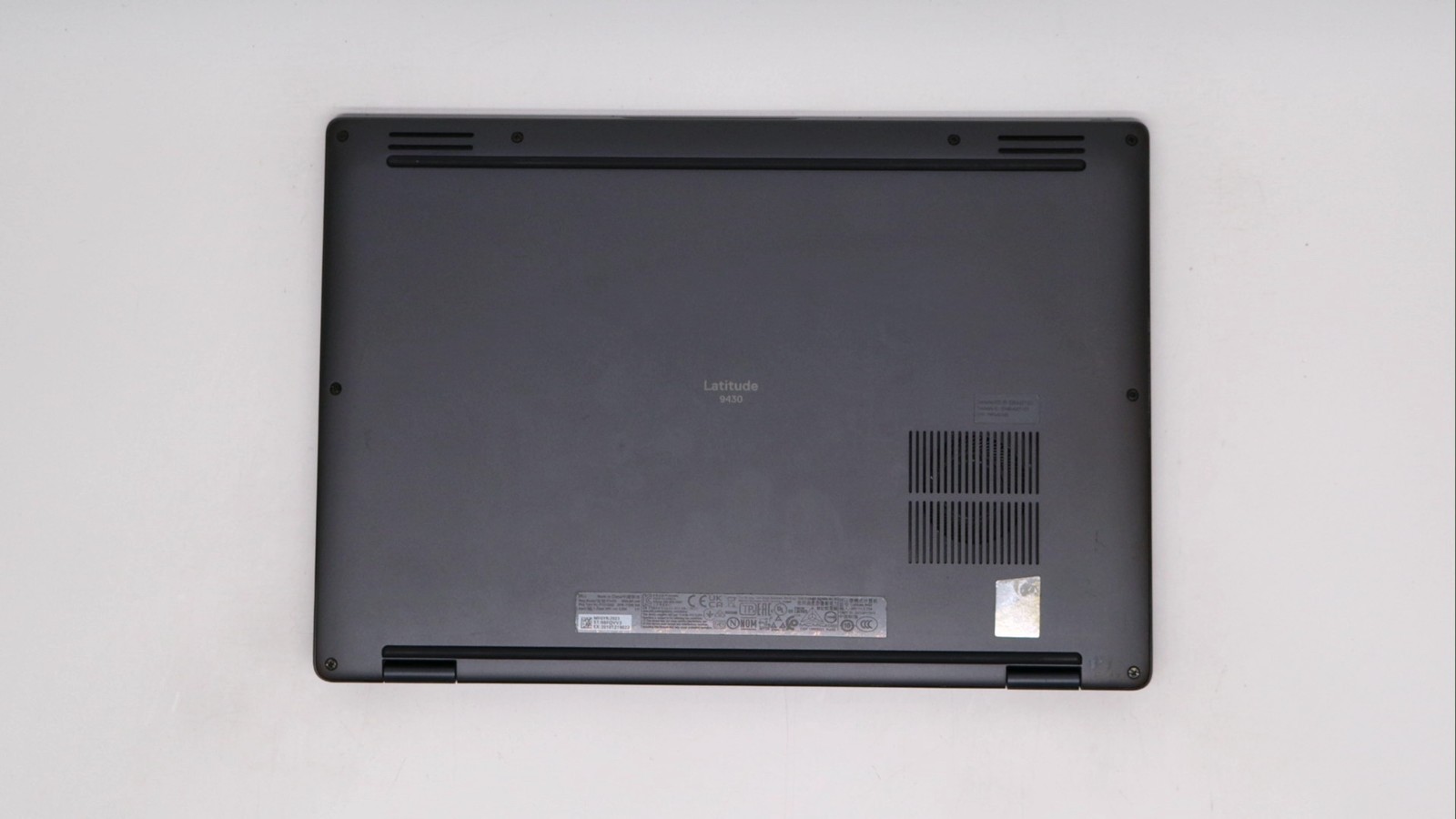 Dell Latitude 9430 14″ i7-1265u 32GB 1TB – Good