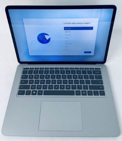 Microsoft Surface Laptop Studio 14.4″ Touch i7 16GB 512GB SSD RTX 3050Ti W11H SD