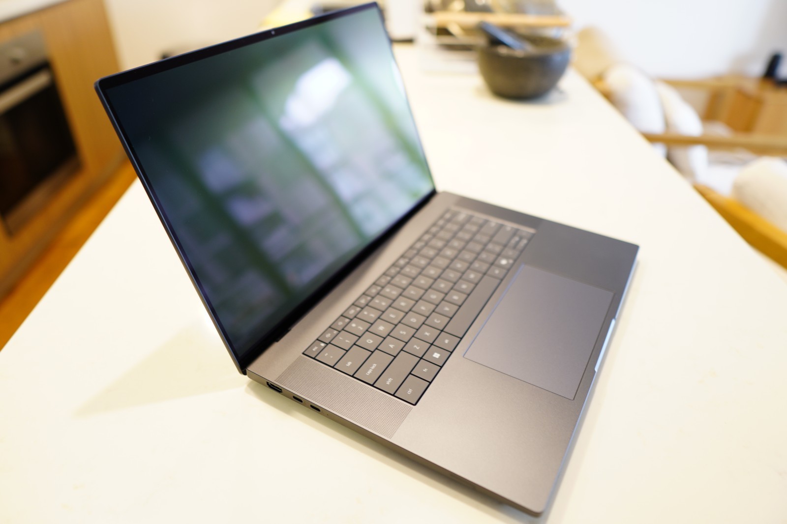 RRP$6472 *NEW* Dell PRO MAX PREMIUM 16″ 2TB 32GB *4K TANDEM OLED* Touch U7 WRNTY