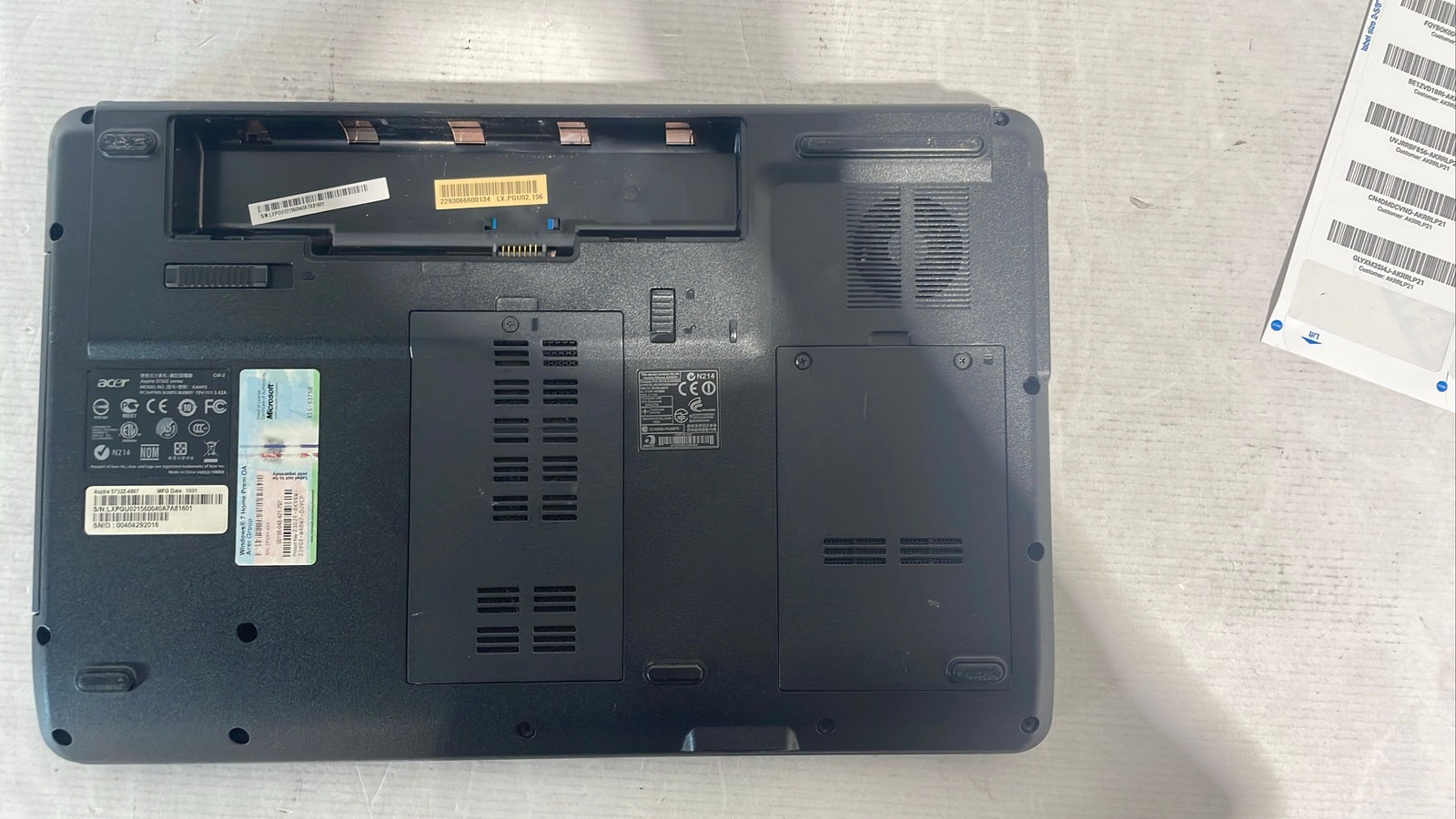 Acer Aspire 5733Z-A867 15.6″ Laptop No HDD Battery Black