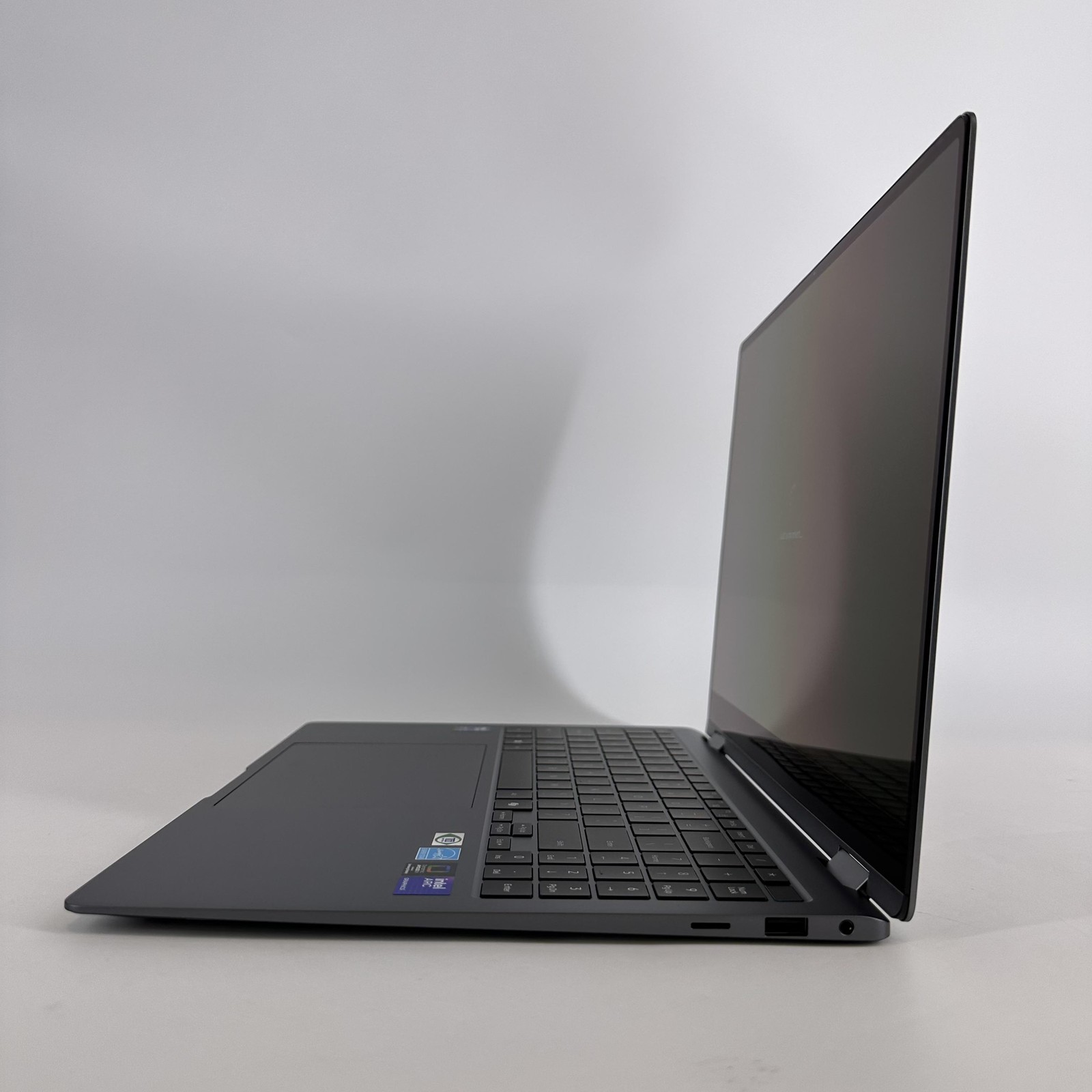 Samsung Galaxy Book5 Pro 16 Gray QHD+ TOUCH 2.2 GHz Ultra 7 258V 32GB 1TB SSD