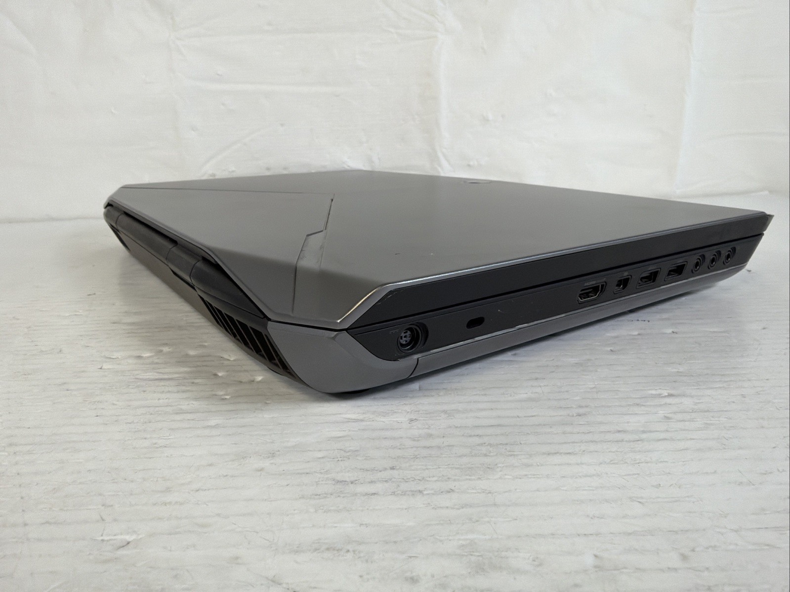 Alienware 17 P18E Gaming i7-4900MQ 32GB RAM GTX 770M 17″ 256 GB NVMe Win 11 Pro