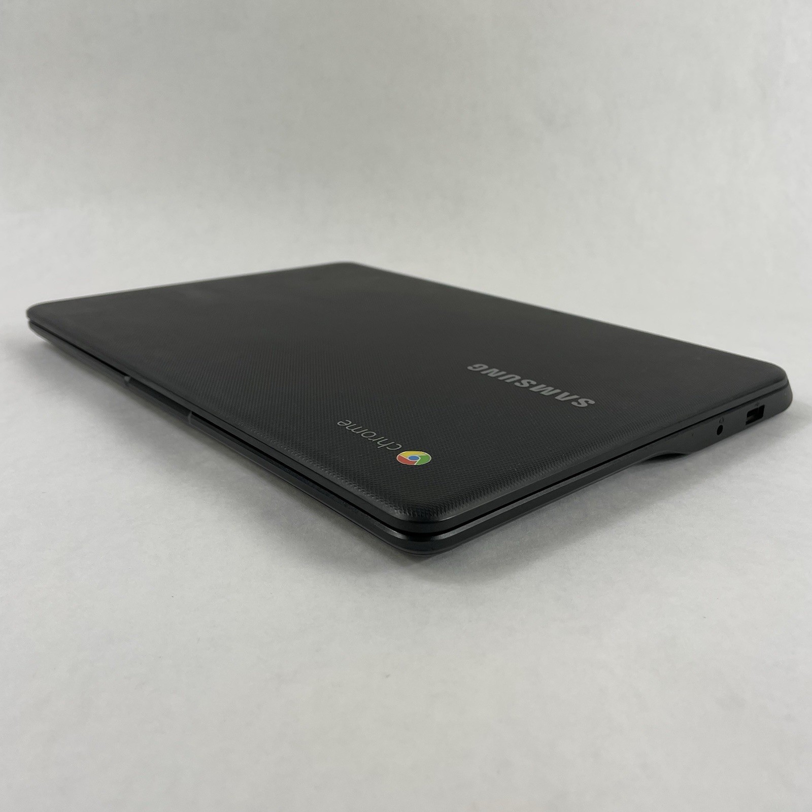 Samsung NoteBook 500C XE500C13 11.6″ Celeron N3060 1.60 GHz 4 GB RAM 16 GB SSD