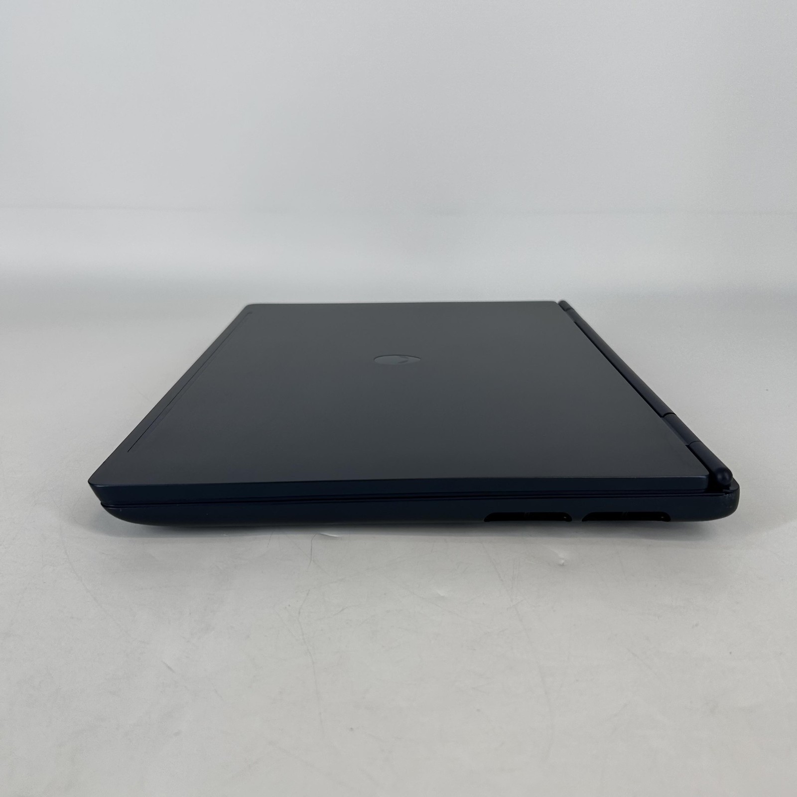 Dell Alienware 16X Aurora 240Hz QHD+ 2.7 GHz Ultra 9 275HX 32GB 2TB SSD RTX 5070