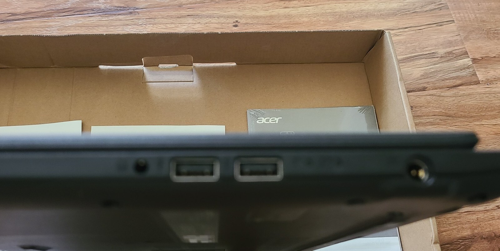 Acer Aspire 3 A315-21-95KF 15.6″ (1 TB, AMD A9 3.40 GHz, 6 GB) Laptop – Black
