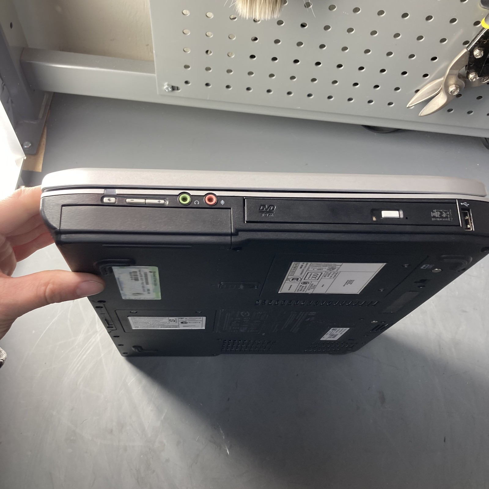 Retro Gaming-HP Pavilion Ze5700-Celeron@ 2.80GHz 500MB Ram 60GB HDD Win XP-WORKS