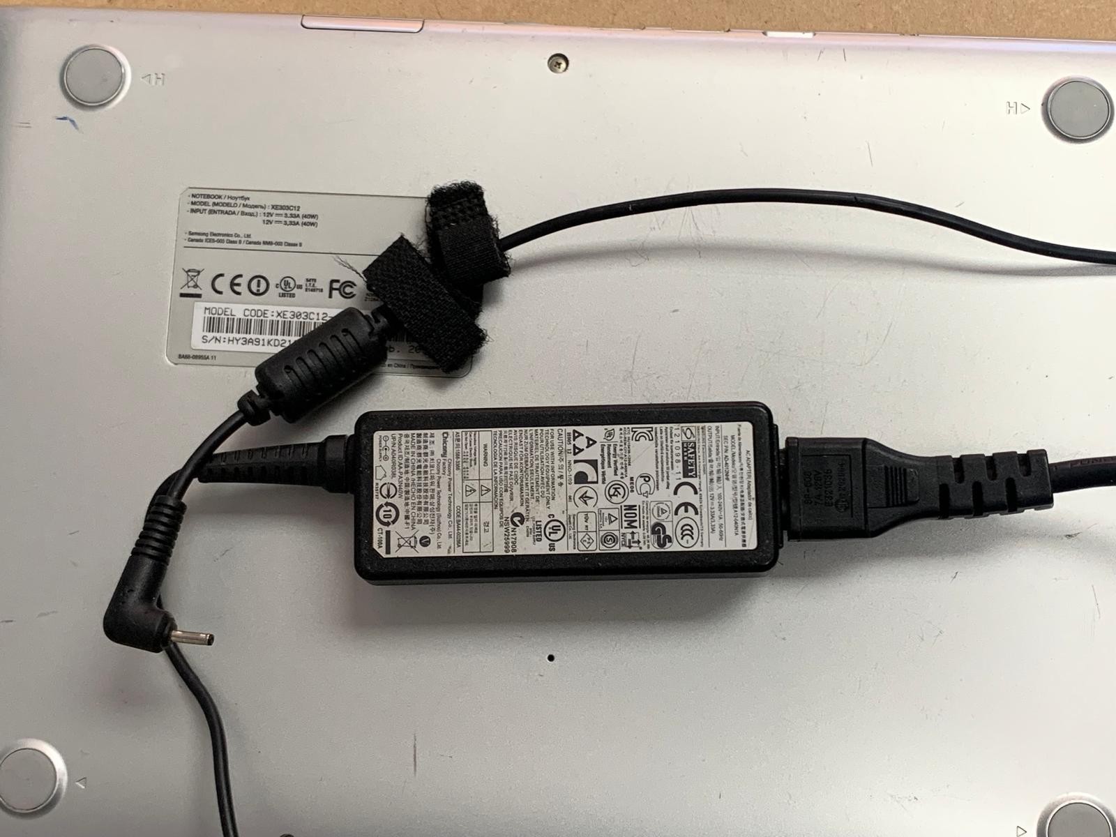 ✨Samsung Chromebook XE303C12 11.6″ Laptop – Charger – WiFI NEEDS NEW BATTERY✨