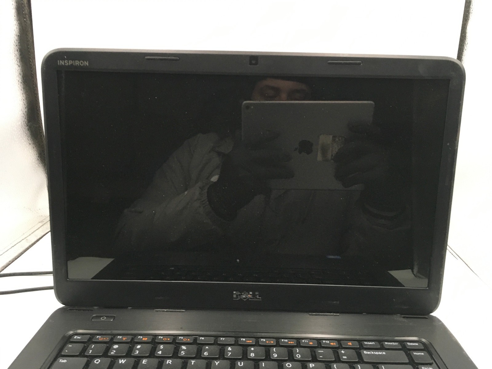 DELL INSPIRON 3520 – FOR PARTS – INTEL CORE I3 – 4GB RAM – 15″ – READ DESC – BB