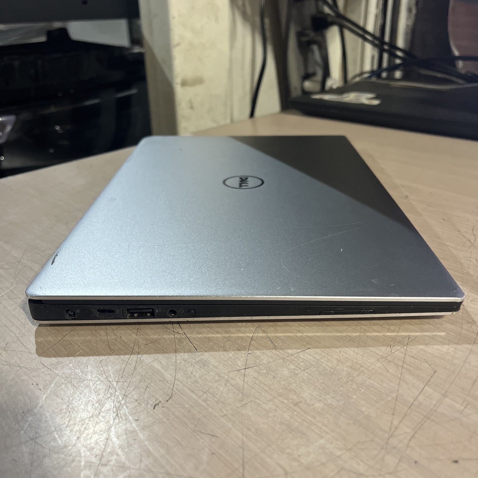 DELL XPS 13 9360 INTEL CORE I5-7300U 2.60GHZ 8GB RAM NO HD